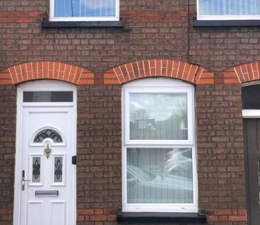 Luton Casa | 2 Bedroom Luton Townhouse