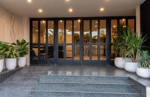 Lahore Apartamento | 2 Bedroom Luxury Apartment - With Balconies and City Views