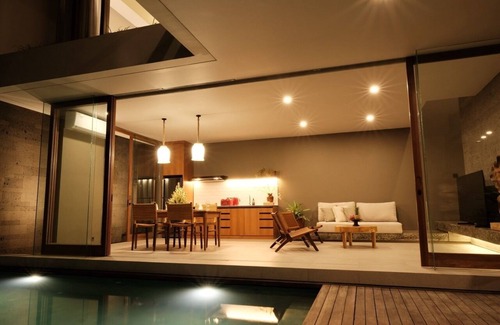 Munggu Villa | 2-Bedroom Minimalist Villa in Parerenan #4