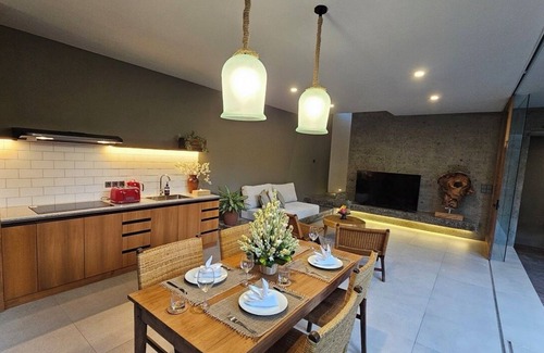 Munggu Villa | 2-Bedroom Minimalist Villa in Parerenan #4