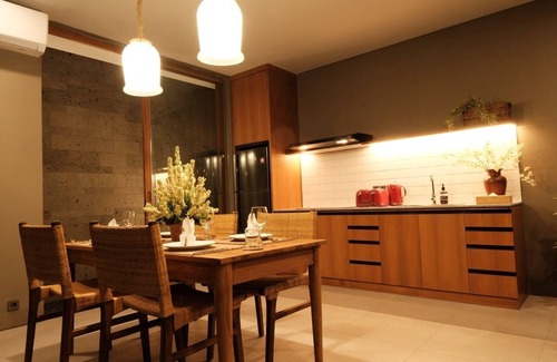 Munggu Villa | 2-Bedroom Minimalist Villa in Parerenan #4