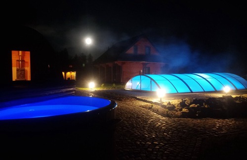 Jugow Chalet De Esquí | 2 - bedroom mountain chalet with sauna and hot tub