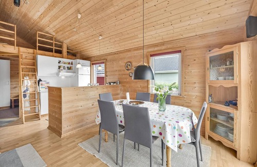 Falen Casa | Preciosa casa en Hemmet con cocina