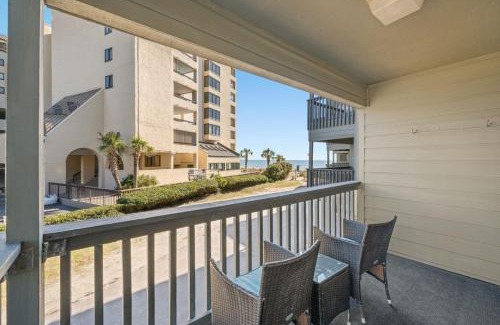 North Myrtle Beach Casa | 2 Bedroom Oceanview Condo at Sea Cabin! Sleeps 5!