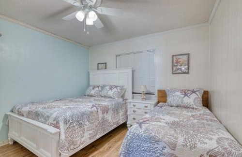 North Myrtle Beach Casa | 2 Bedroom Oceanview Condo at Sea Cabin! Sleeps 5!