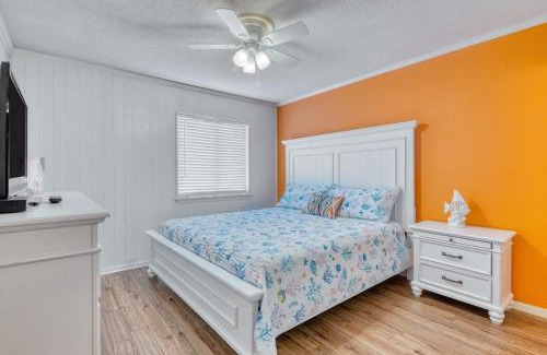 North Myrtle Beach Casa | 2 Bedroom Oceanview Condo at Sea Cabin! Sleeps 5!