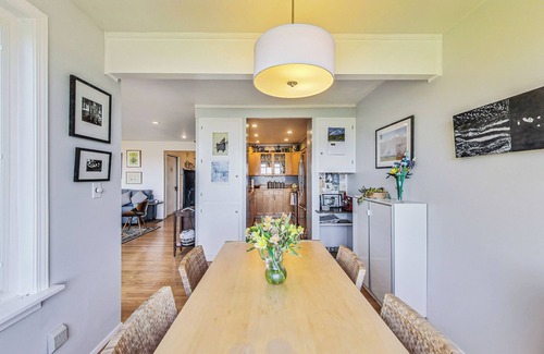 Bernal Heights Apartamento | 2 bedroom one bath home next to Bernal Park with stunning city views