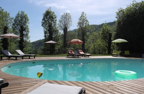 Peux-et-Couffouleux Casa | Vrbo Property