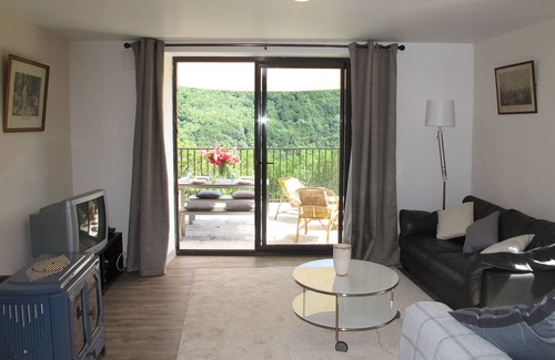 Peux-et-Couffouleux Casa | Vrbo Property