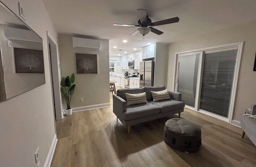 Ventura Apartamento | Retiro tranquilo de 2 dormitorios en Ventura Beach Town Hillside