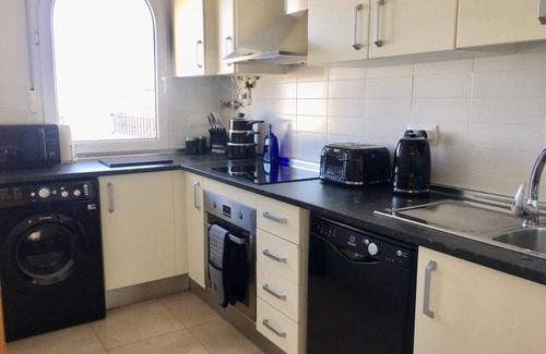 Roldan Apartamento | Apartamento ático de 2 dormitorios con vistas a la piscina, al lago y al campo de golf.