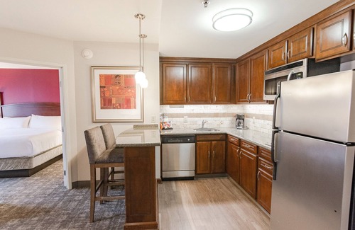 Wilmington Condominio | 2 Bedroom | Pool. Free Breakfast. Gym.