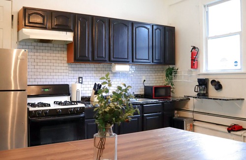 Paterson Apartamento | 2-bedroom/Pool table/ Ping Pong / Near NYC