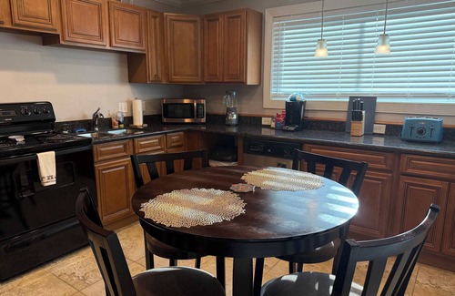 Highlands - Perkins Apartamento | 2 bedroom private apt & laundry
