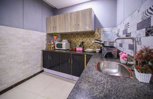 Lahore Apartamento | 2 Bedroom Private Apartment opposite DHA Phase 8.