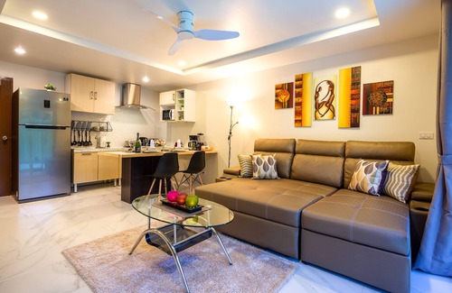 Wichit Apartamento | 2 Bedroom Private Pool Apartment on Secluded Beach