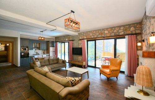 Faralya Villa | Villa privada de 2 dormitorios con piscina infinita y vistas al mar