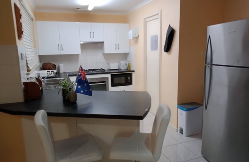 West Lamington Casa | 2 Bedroom residential house in peaceful location in heart of city
