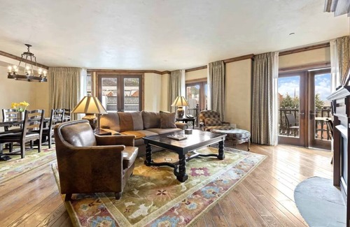 Aspen Complejo | 2-bedroom resort in beautiful Aspen with full kitchen, WiFi, fitness room, AC