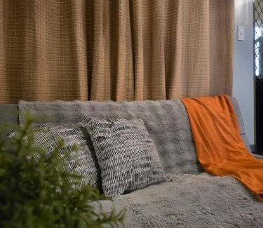 Taguig Apartamento | 2 bedroom resort type free parking Wifi Netflix
