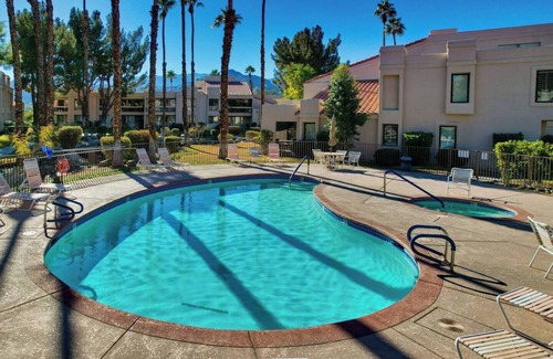 Cathedral City Condominio | 2-bedroom Resort Style Condo in charming Cathedral City