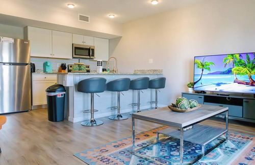 Davenport Condominio | 2 Bedroom Retreat at Regal Palms. Watch Disney Fireworks from Balcony!