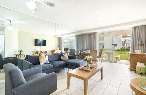 Lagoon Beach Apartamento | 2 Bedroom Seaview, Holiday Apartment, Lagoon Beach