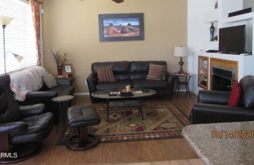 Arizona Traditions Apartamento | 2 Bedroom Single family 219859 by Houzlet