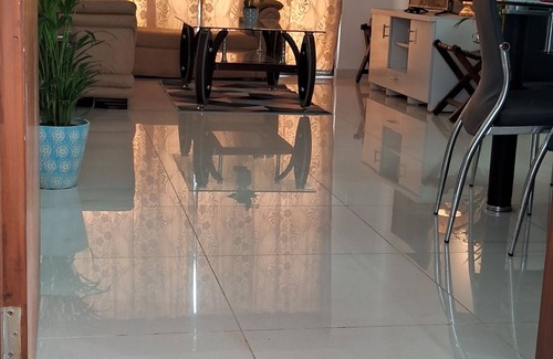 Hadapsar Apartamento | 2-bedroom skyhigh apartment in fabulous Pune with AC, fitness room, WiFi