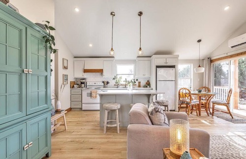 Stanhope Cabaña | 2 Bedroom Stanhope Cottage - Bay Views, Golf, Beaches & Trails Nearby