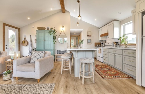 Stanhope Cabaña | 2 Bedroom Stanhope Cottage - Bay Views, Golf, Beaches & Trails Nearby