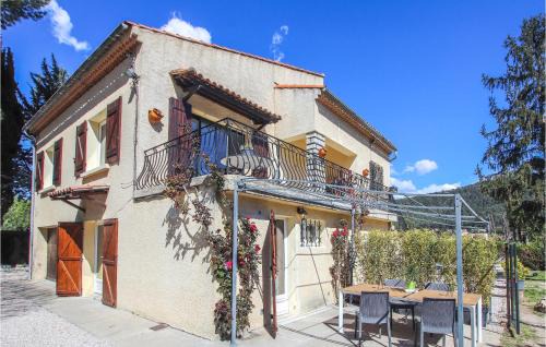 Gemenos Apartamento | 2 Bedroom Stunning Apartment In Gemenos