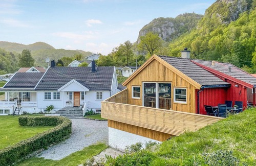 Lyngdal Casa | Preciosa casa en Lyngdal con cocina
