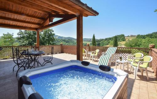 Valfabbrica Casa | 2 Bedroom Stunning Home In Casacastalda