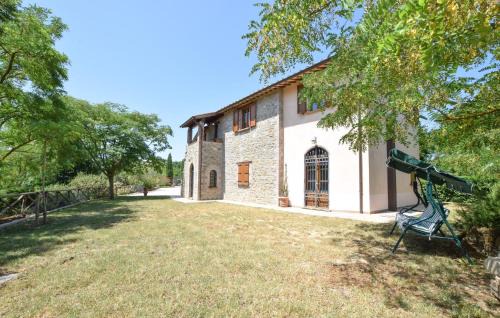 Valfabbrica Casa | 2 Bedroom Stunning Home In Casacastalda
