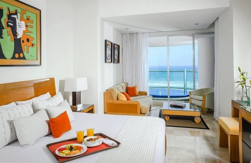 Acapulco Complejo | 2 BEDROOM suite at The Grand Mayan at Vidanta Acapulco