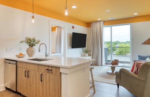 Belmont - Hillsboro Condominio | 2 Bedroom Suite w/ Balcony | 12South | New Hotel