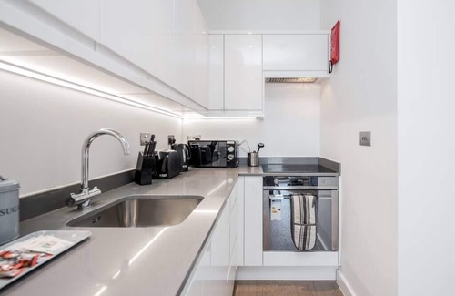 St Albans Apartamento | 2 Bedroom Top Floor Grosvenor's Luxury Apartment