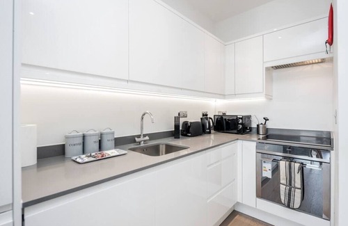 St Albans Apartamento | 2 Bedroom Top Floor Grosvenor's Luxury Apartment