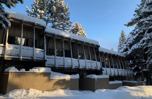 Mammoth Lakes Casa | 2 bedroom Townhouse in Tyrolean Village