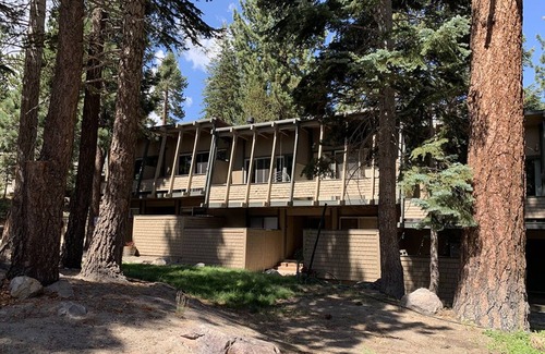 Mammoth Lakes Casa | 2 bedroom Townhouse in Tyrolean Village