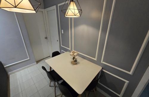 San Lorenzo Apartamento | 2 Bedroom Unit with Queen-sized Beds near NAIA T3