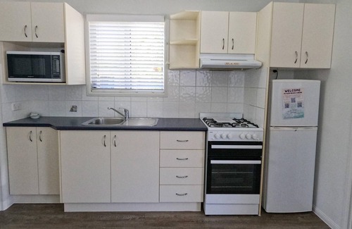 Alexandra Headland Cabina | 2 Bedroom Villa 5 Berth - 2 Bedroom Villa 5 Berth