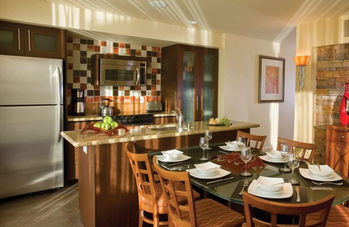 Palm Desert Casa | 2 Bedroom Villa: 2 King Beds; 2 sofa beds; Kitchen, Dining, Fireplace, Balcony