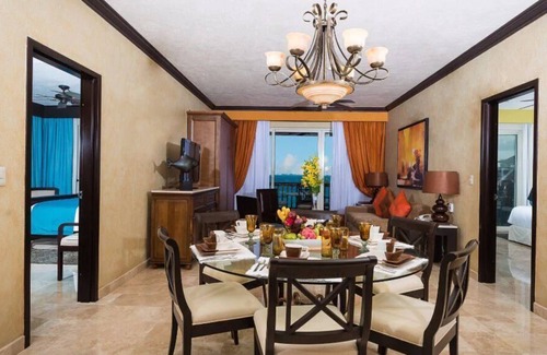Downtown Cancun Complejo | 2 Bedroom Villa del Palmar Cancun Luxury Beach Resort & Spa
