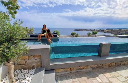 Paradise Apartamento | 2 Bedroom Villa with Private Glass Pool & Shared Infinity Pool, Gym, Pool Bar