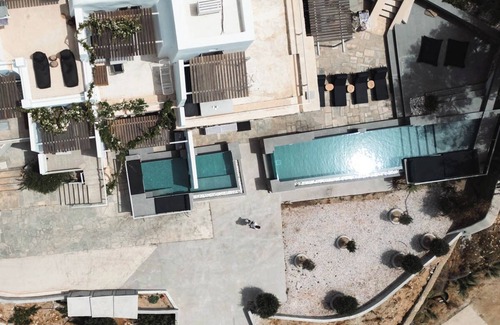Paradise Apartamento | 2 Bedroom Villa with Private Glass Pool & Shared Infinity Pool, Gym, Pool Bar