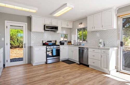 Paso Robles Casa | 2-bedroom vineyard house in lovely Paso Robles with WiFi, AC
