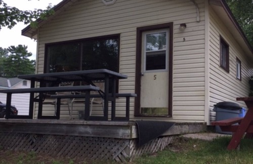 Wasaga Beach Cabaña | Oak Haven Cottages - casa de 2 dormitorios
