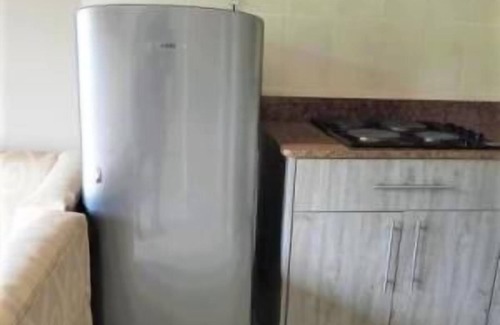 Harare Apartamento | 2 bedroomed apartment with en-suite and kitchenette - 2065